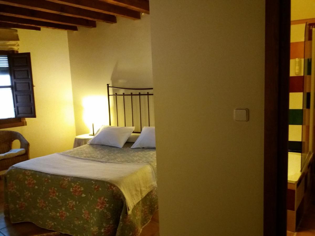 Hostal Rural Luna Y Hostal Rural Lunaposada Канделеда Экстерьер фото