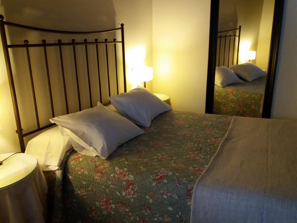 Hostal Rural Luna Y Hostal Rural Lunaposada Канделеда Экстерьер фото