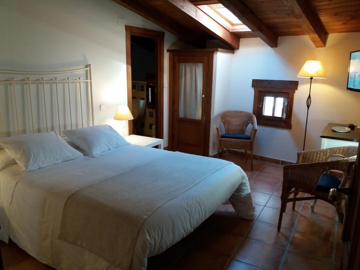 Hostal Rural Luna Y Hostal Rural Lunaposada Канделеда Экстерьер фото